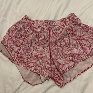 Lululemon Hotty Hot Short